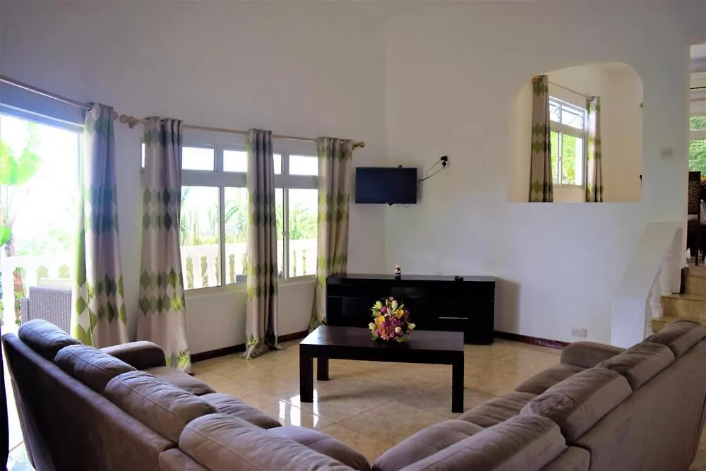 Kaktus Villa Au Cap 0*,